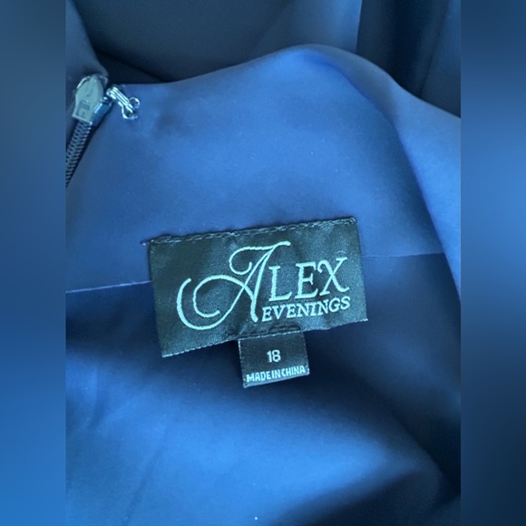 Alex Evenings Side Ruched Cocktail Dress In Navy NWOT Size 18 - Picture 11 of 11